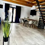 Wypoczynkowy Z Sauna I Jacuzzi 