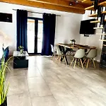 Σπίτι διακοπών Wypoczynkowy Z Sauna I Jacuzzi 
