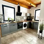 Wypoczynkowy Z Sauna I Jacuzzi 