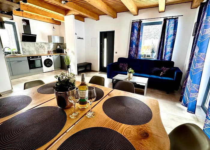 Wypoczynkowy Z Sauna I Jacuzzi 